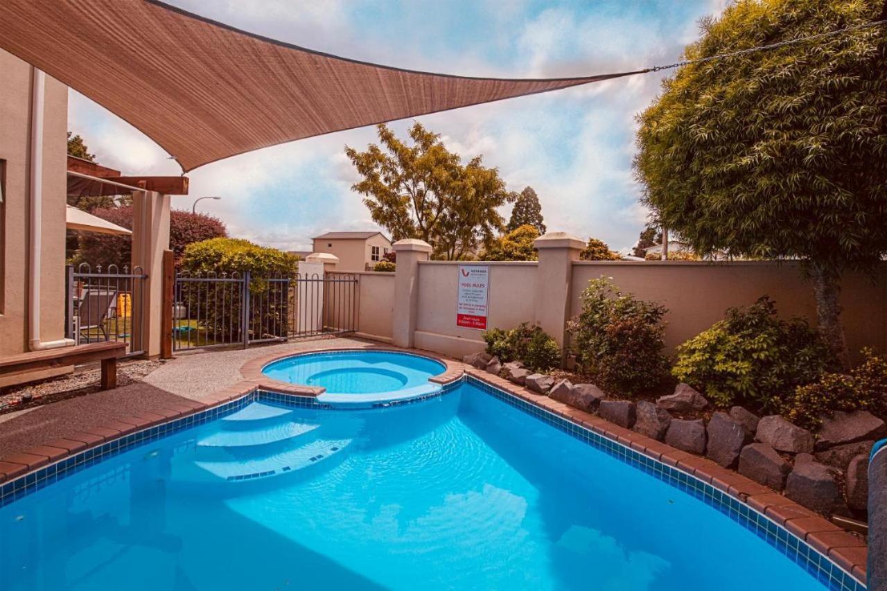 Apartment Fourteen Taupo Bagian luar foto